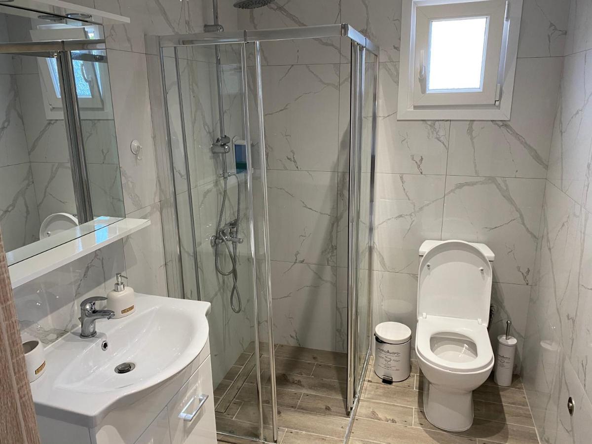 sofia guesthouse Nea Skioni Eksteriør billede